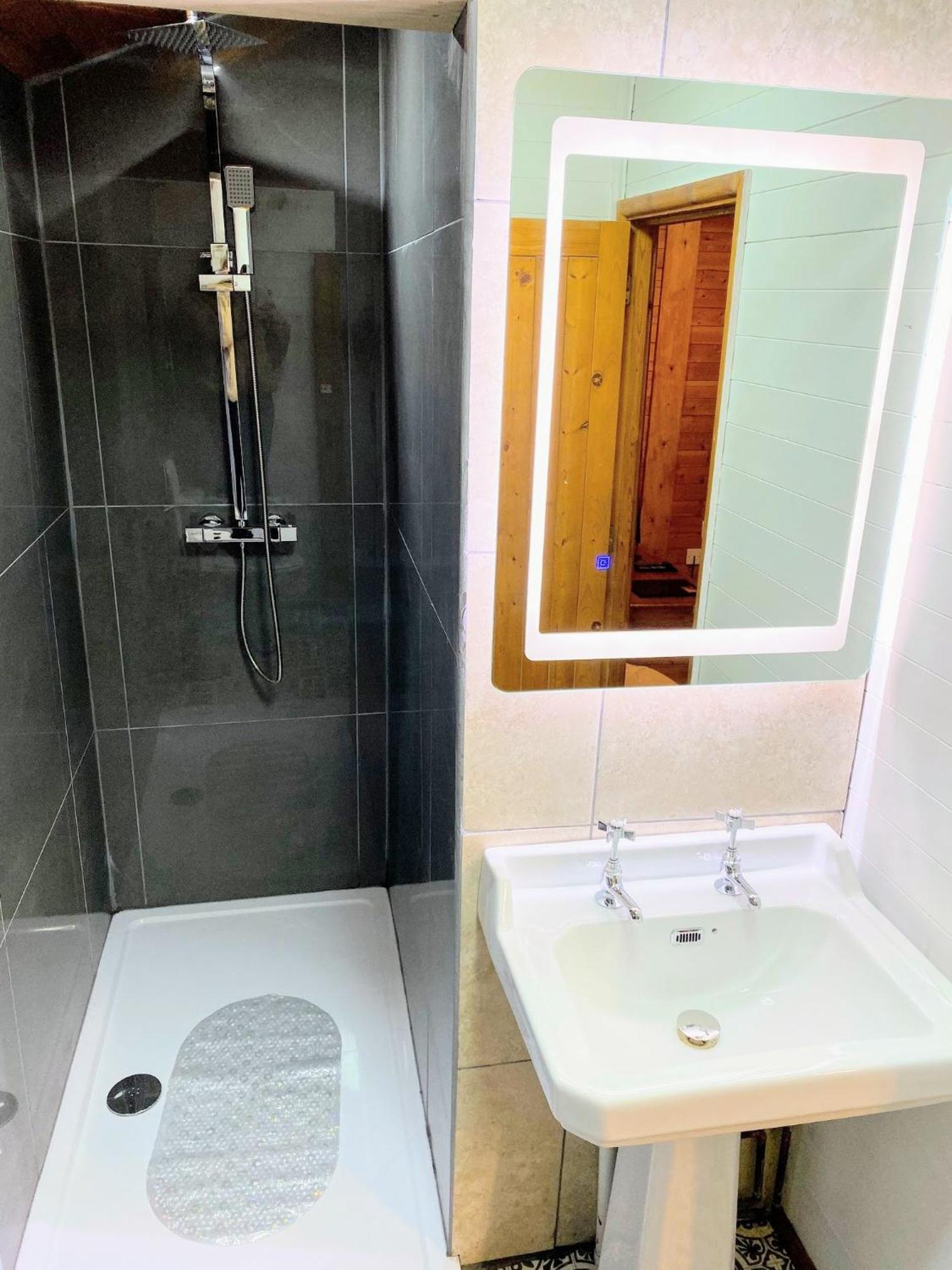 Willa Otter 4 Hot Tub - Huntersmoon-Warminster-Bath-Salisbury Zewnętrze zdjęcie
